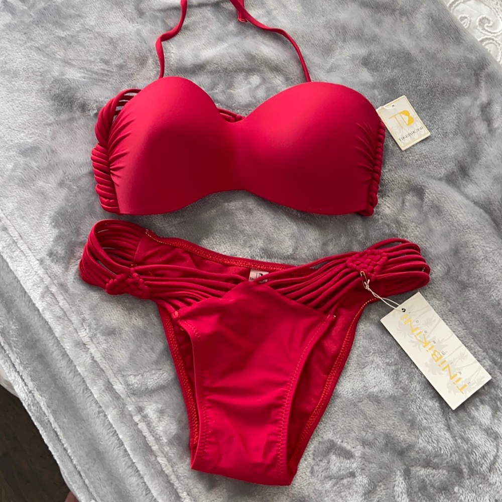 Red TiniBikini